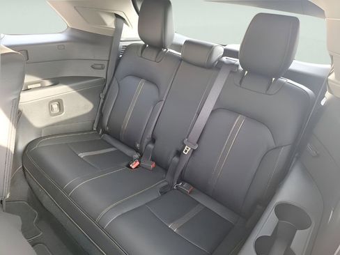 Used 2025 MAZDA CX-90 3.3 Turbo w/ Select Package image 21