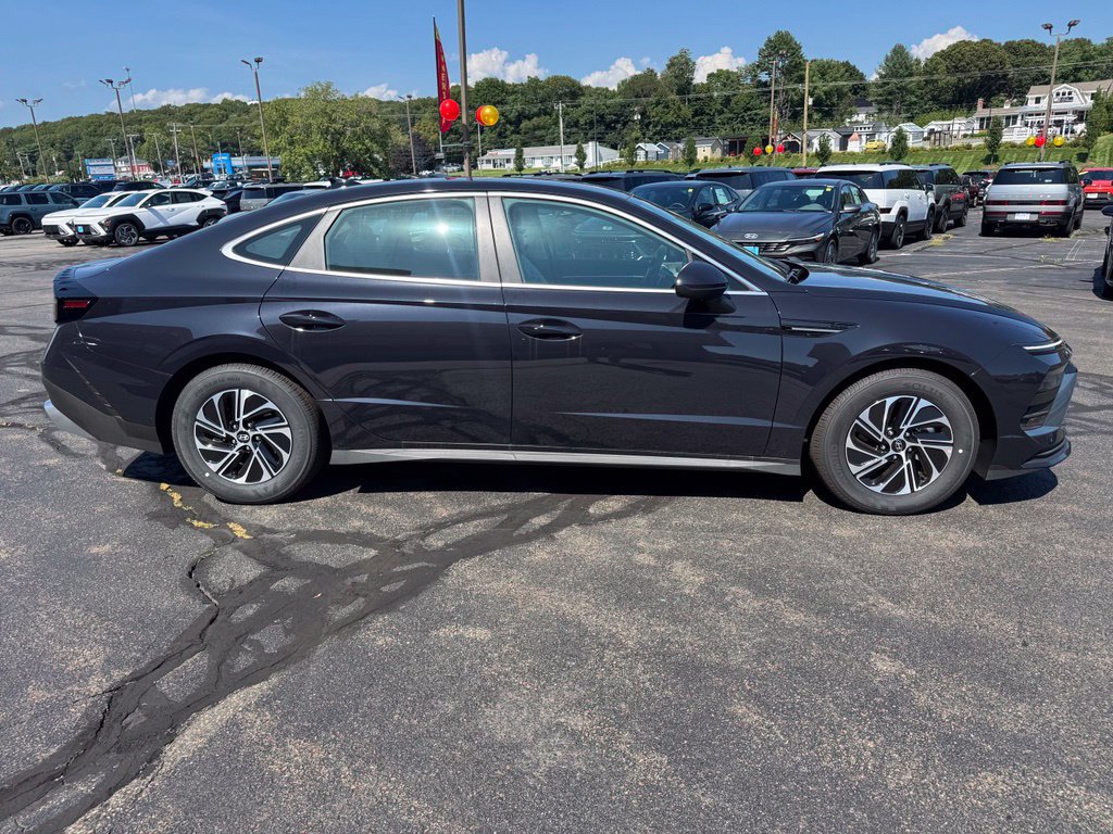 New 2026 Hyundai Sonata Blue FWD image 4