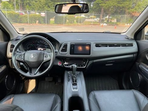 Used 2017 Honda HR-V EX-L image 9