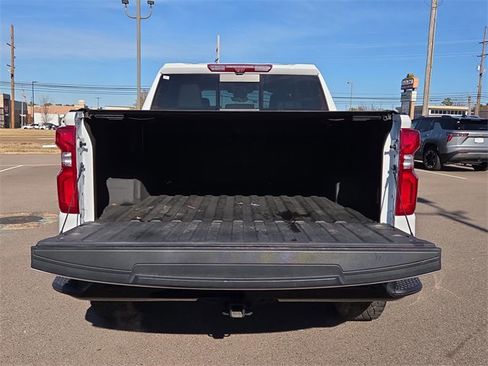 Used 2023 Chevrolet Silverado 1500 ZR2 w/ Technology Package image 14