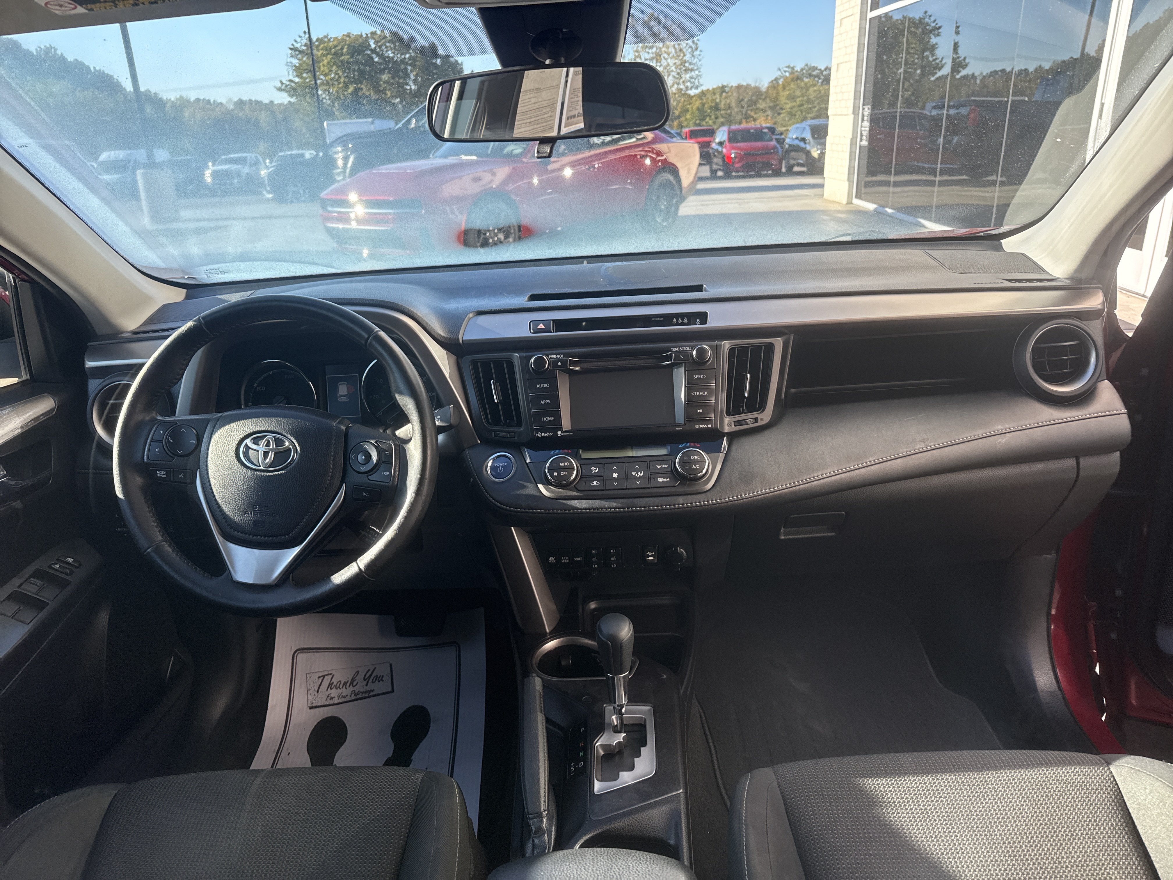 Used 2018 Toyota RAV4 XLE w/ Carpet Mat Package AWD/4WD image 17
