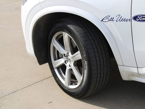 Used 2021 Volvo XC90 T5 Momentum w/ Climate Package image 9