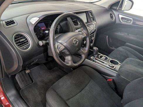 Used 2013 Nissan Pathfinder SV AWD/4WD image 8