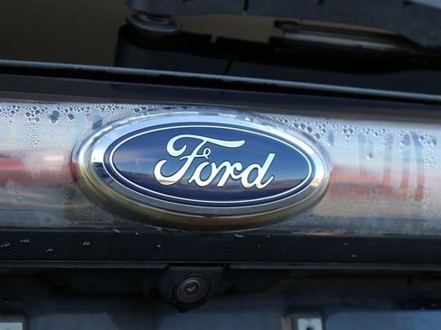 Used 2017 Ford Edge Titanium image 13