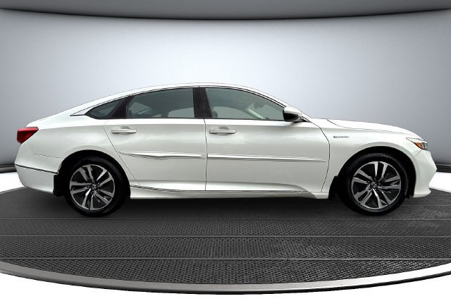Used 2019 Honda Accord Touring image 4