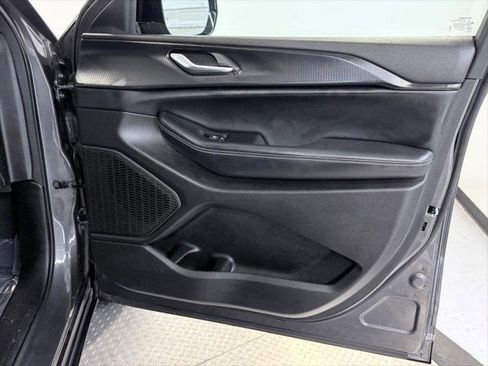 Certified 2024 Jeep Grand Cherokee L Altitude image 16