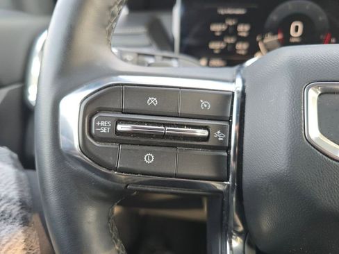 Used 2025 GMC Acadia Elevation image 16