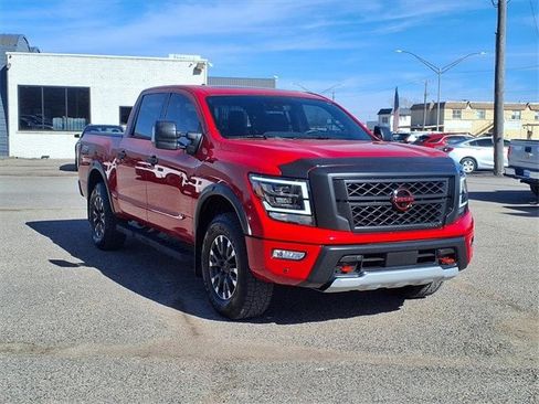 Used 2024 Nissan Titan PRO-4X w/ Pro-4x Convenience Package image 23