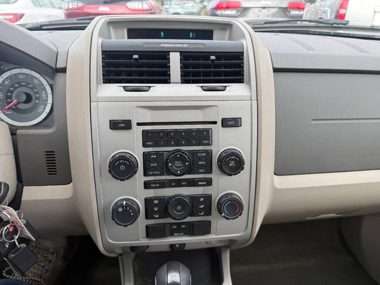 Used 2010 Ford Escape XLT AWD/4WD image 18