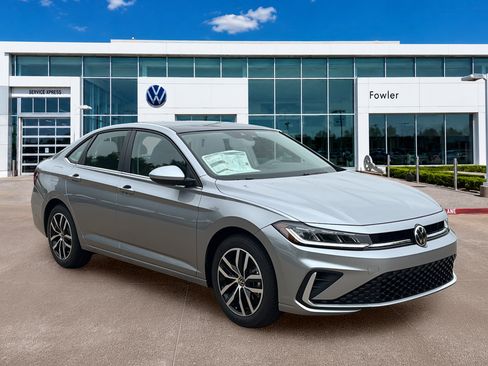 New 2026 Volkswagen Jetta SE FWD image 3