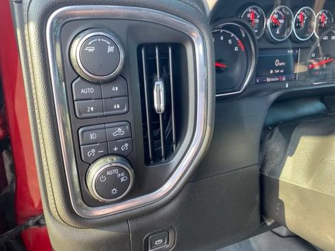 Used 2019 Chevrolet Silverado 1500 LT Trail Boss w/ Convenience Package AWD/4WD image 19