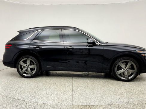 Used 2025 Genesis GV70 3.5T Sport w/ Sport Prestige Package AWD/4WD image 4