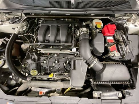 Used 2017 Ford Taurus Limited image 30