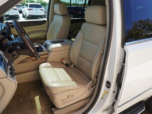 Used 2017 GMC Yukon Denali w/ Open Road Package AWD/4WD image 12