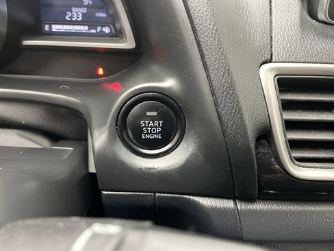 Used 2015 MAZDA MAZDA3 i Touring image 17