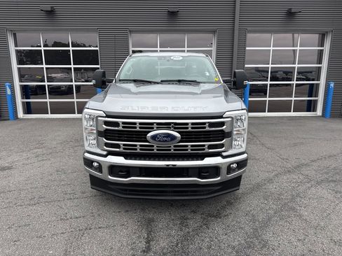 Used 2024 Ford F250 XLT image 5