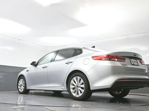 Used 2017 Kia Optima EX w/ Premium Package FWD image 54