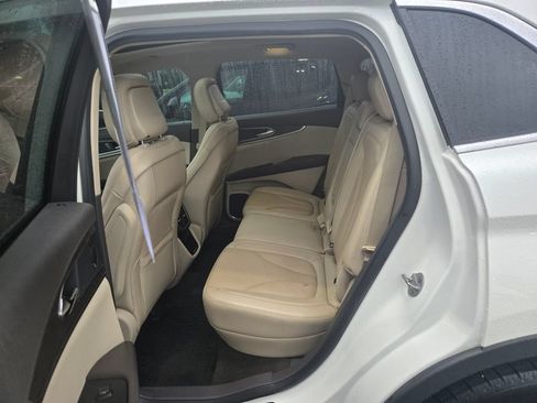 Used 2020 Lincoln Nautilus Reserve w/ Cargo Utility Package FWD image 8