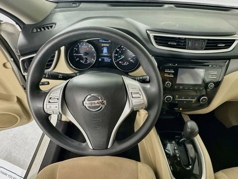 Used 2016 Nissan Rogue S w/ Appearance Package FWD image 13