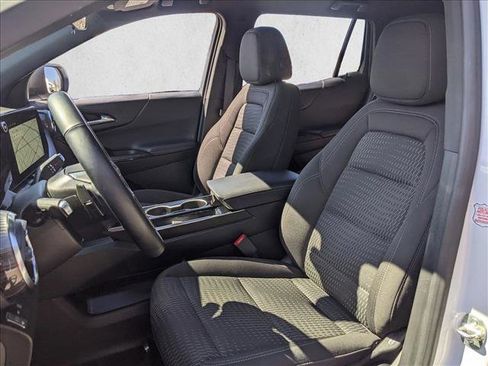 Used 2025 Chevrolet Equinox LT image 16