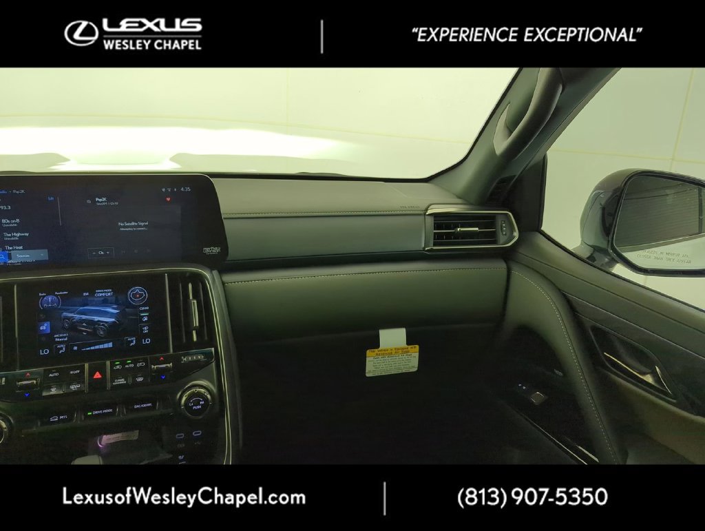 Used 2025 Lexus LX 700h Overtrail AWD/4WD image 14