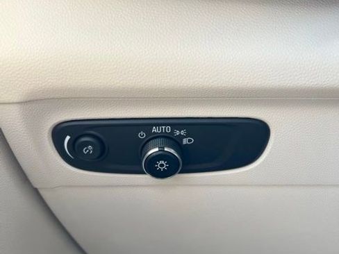 Certified 2023 Buick Envision Essence AWD/4WD image 19