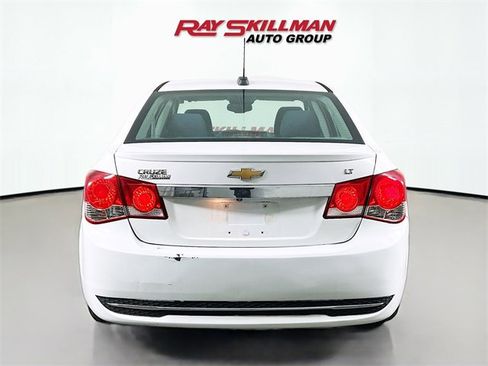 Used 2016 Chevrolet Cruze LT w/ Sun And Sound Package image 4