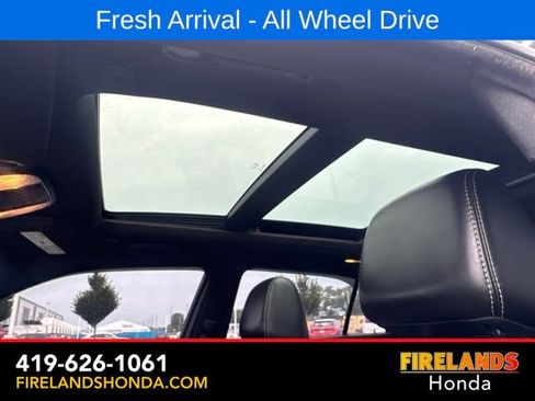 Used 2017 Chrysler 300 S w/ 300S Premium Group AWD/4WD image 30