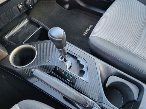 Used 2014 Toyota RAV4 LE image 34