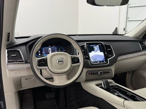 Certified 2024 Volvo XC90 T8 Plus w/ Protection Package Premier image 21