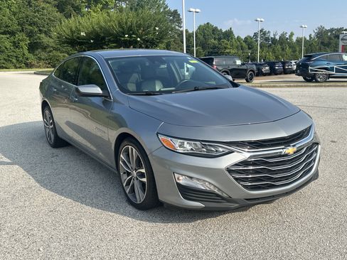 Used 2024 Chevrolet Malibu LT FWD image 3