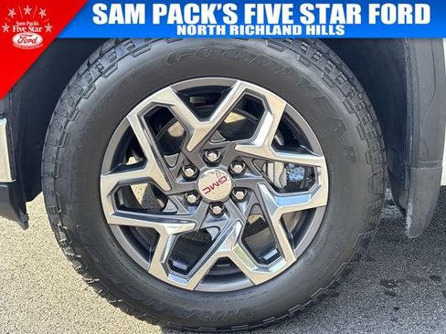 Used 2026 GMC Sierra 1500 SLT AWD/4WD image 19