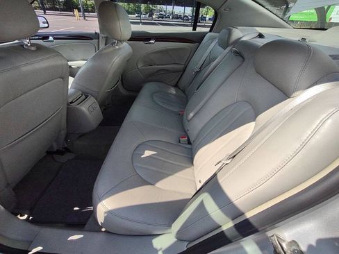 Used 2010 Buick Lucerne CXL w/ Driver Confidence Package FWD image 18