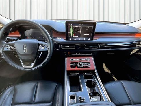 Used 2024 Lincoln Aviator Reserve image 6