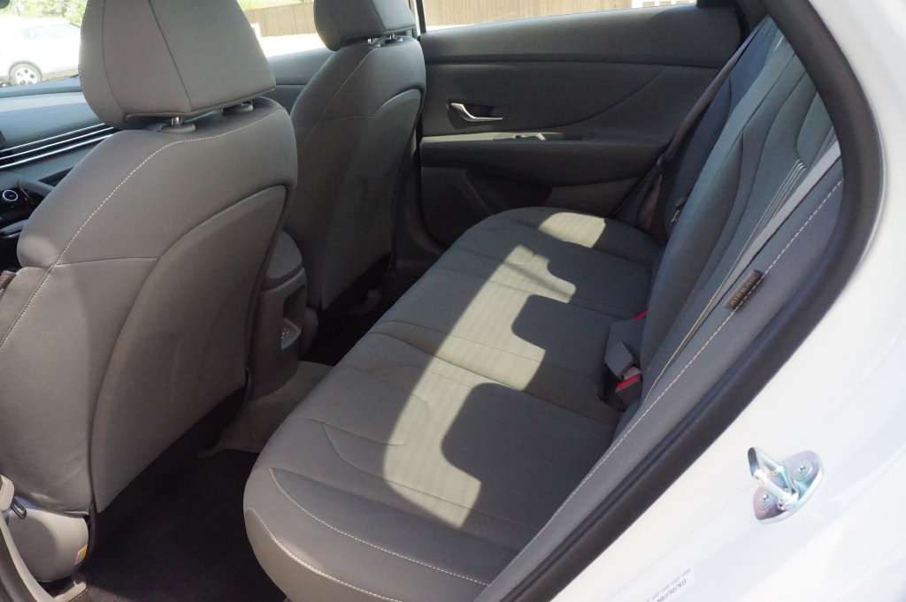 New 2026 Hyundai Elantra Hybrid FWD image 20