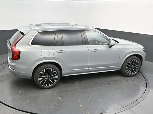 New 2026 Volvo XC90 B6 Plus w/ Protection Package Premier image 37