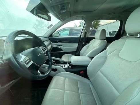 Used 2023 Kia Telluride SX FWD image 2