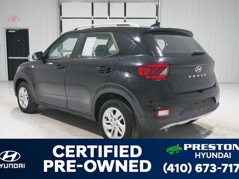 Used 2020 Hyundai Venue SEL image 7