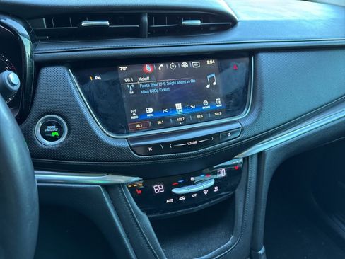 Used 2017 Cadillac XT5 Luxury image 11