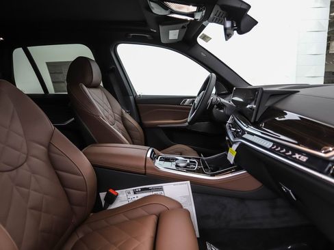 New 2026 BMW X5 xDrive40i w/ M Sport Package image 31