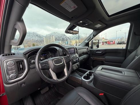 Used 2021 GMC Sierra 3500 Denali w/ Denali Ultimate Package image 24