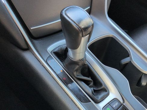 Used 2018 Honda Accord Sport image 17