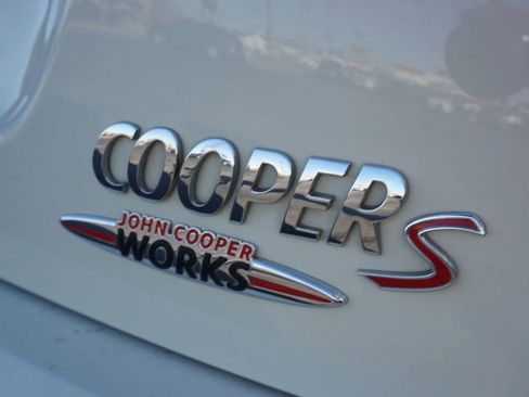 Used 2015 MINI Cooper S image 9