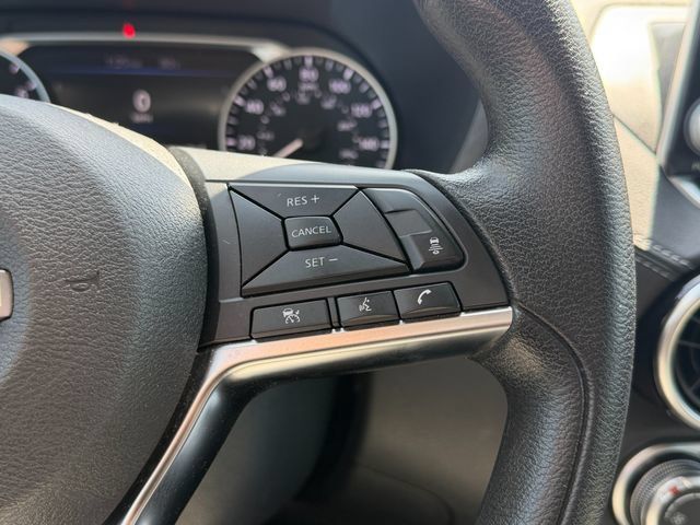 Used 2024 Nissan Sentra SV FWD image 17