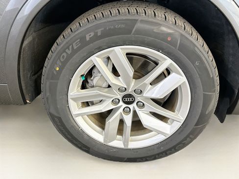 Used 2023 Audi Q5 2.0T Premium w/ Convenience Package AWD/4WD image 11
