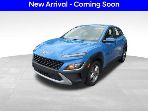 Used 2022 Hyundai Kona SE FWD image 2