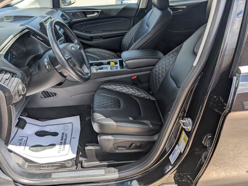 Used 2023 Ford Edge Titanium AWD/4WD image 11