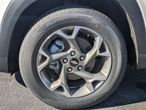 New 2026 Chevrolet Trax LT w/ Driver Confidence Package image 31