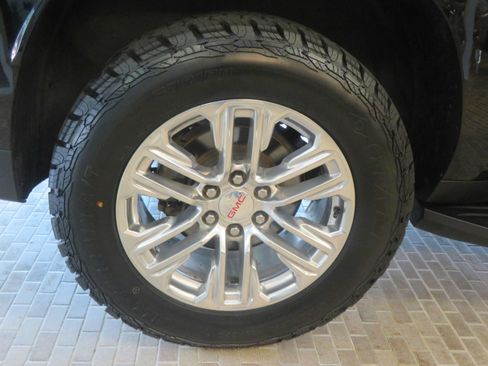 Used 2021 GMC Yukon XL SLT RWD image 9