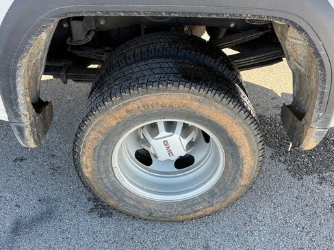 Used 2024 GMC Sierra 3500 Pro w/ 1SA Pro Safety Plus Package image 26